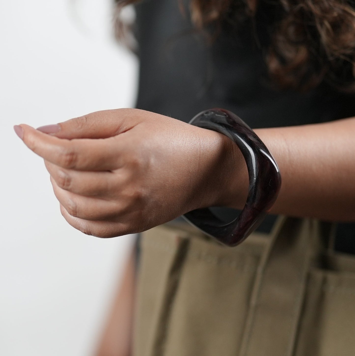 Girl wearing a bangle and holding a tote bag by Marc Jacobs going for a brunch date with her friends - bangle by Adiva Jewelry