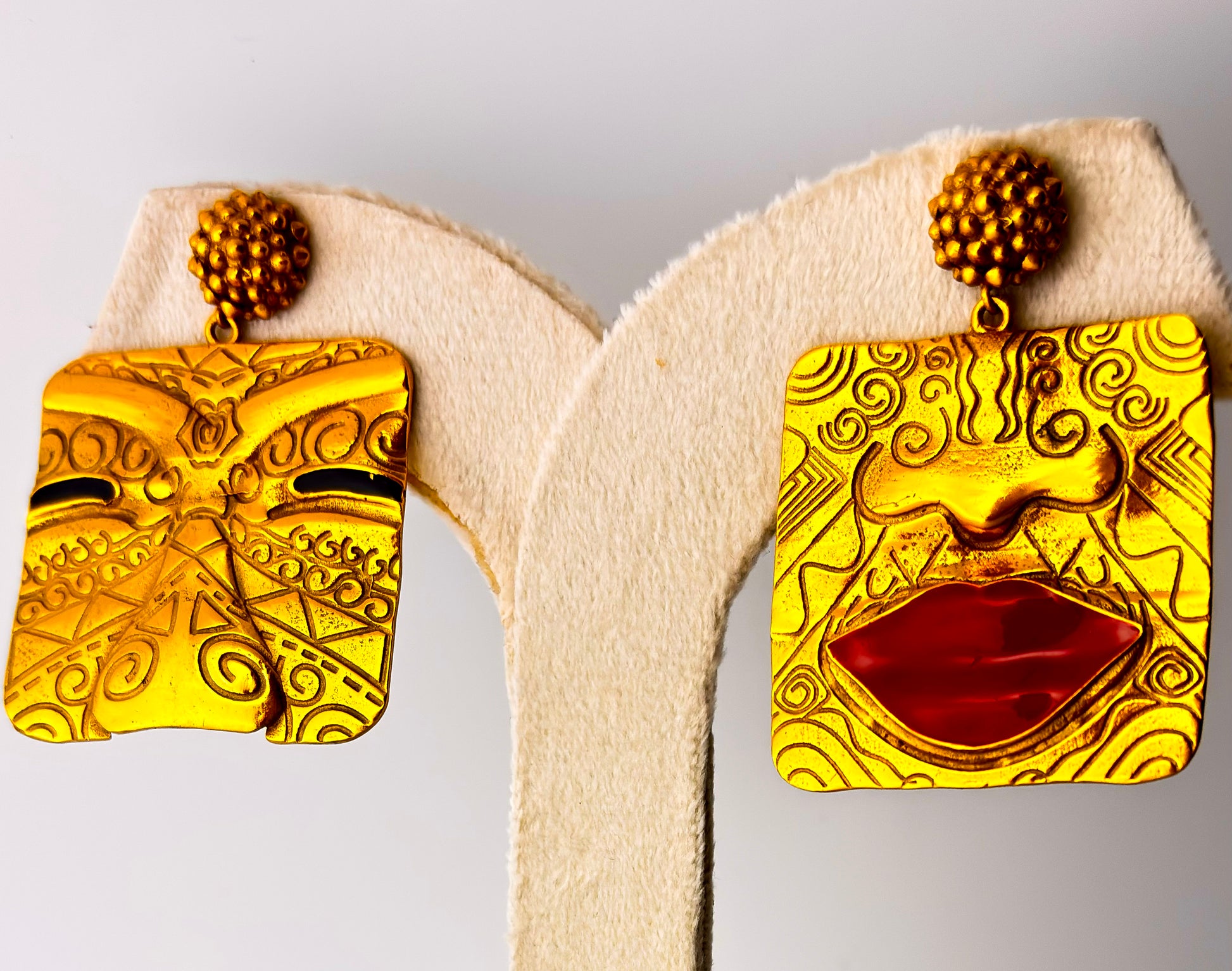 gold-toned statement earrings with red enamel lips detail – handcrafted using skin-safe brass by Adiva Jewelry. Fun and statement jewelry 