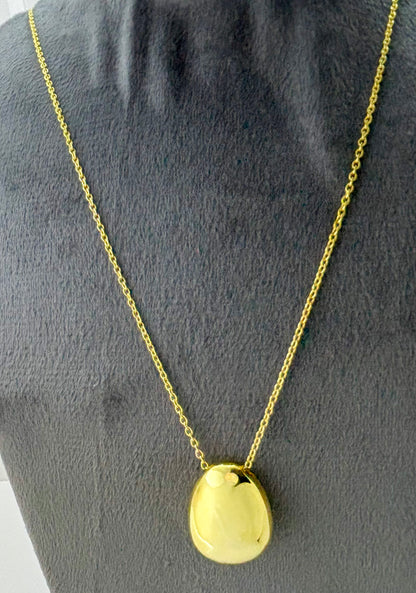 Gold-toned sterling silver pendant with intricate detailing – handcrafted sustainable fashion jewelry by Adiva Jewelry, perfect for everyday wear, affordable luxury, and is a great gifting idea for your special ones. Great for Men and Women both and unisex jewelry